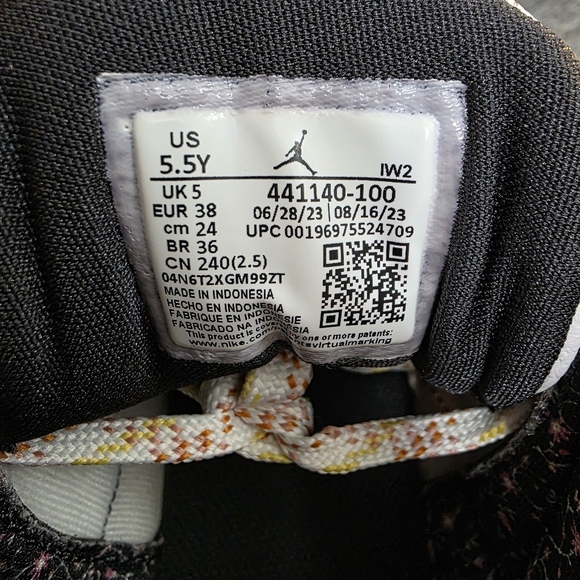 Nike Air Jordan 3 Retro GS ‘Vintage Floral’ Size 5.5 Y/ 7W 4411400-100 Sneakers - Picture 2 of 10